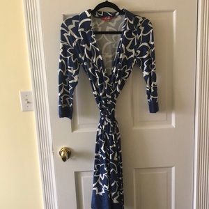 Tie dress flower